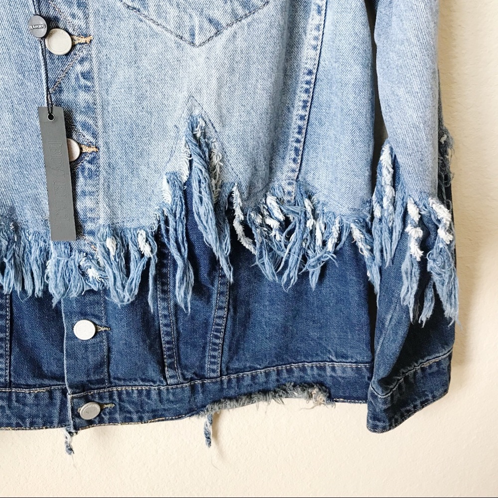 BLANK NYC Denim Frayed Jacket Small NWT - Picture 3 of 4